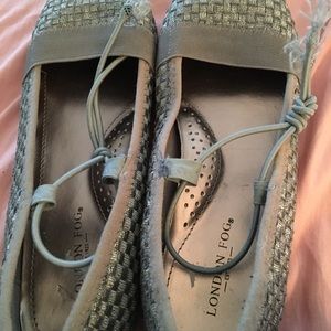Ladies size 8 shoes by London fog